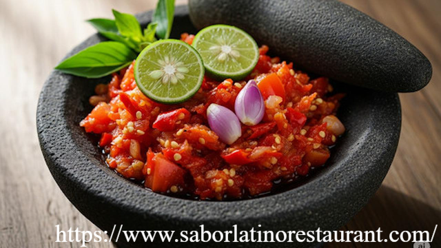 Sambal Tanpa Menggunakan Cabai Kecil yang Tetap Menggigit - Bagi masyarakat Indonesia, kehadiran sambal di atas meja makan adalah sebuah keharusan yang tidak bisa ditawar. Ada pepatah kuliner yang mengatakan bahwa